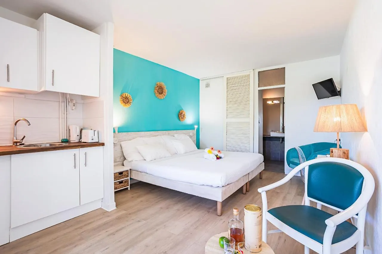 Studio Elegant Marina Du Gosier Avec Citerne Pointe-a-Pitre  Apartment